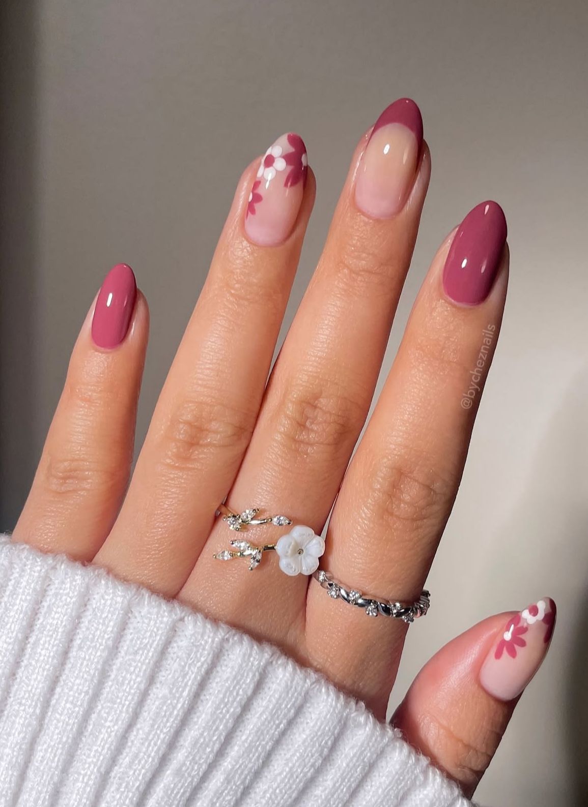 Mauve spring nails